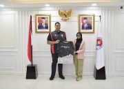 Menpora Dito Mendukung Khansa Kibarkan Merah Putih di Puncak Gunung Aconcagua