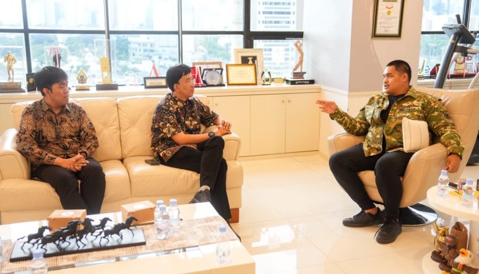 Menpora Dito Terima Staf Khusus Wapres, Bahas Pelatihan AI untuk Generasi Muda Indonesia