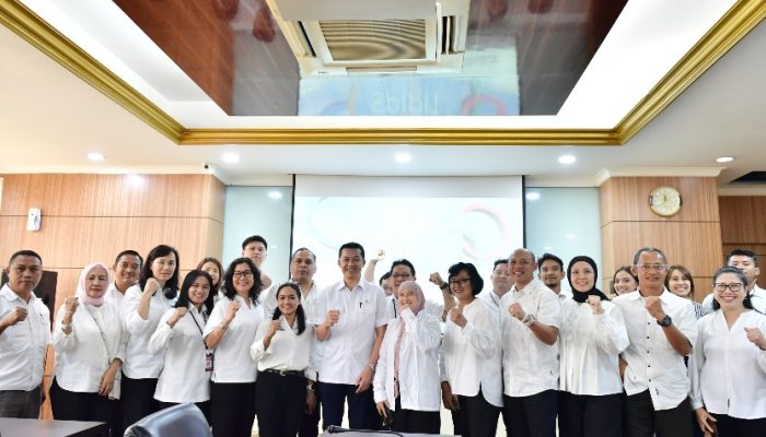 Wamenpora Taufik Hidayat Bahas Kolaborasi dengan IOA dalam Pendidikan dan Manajemen Keuangan Atlet
