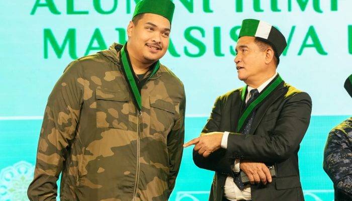 Menpora Dito Terima Penghargaan Senior HMI di Dies Natalis ke-78