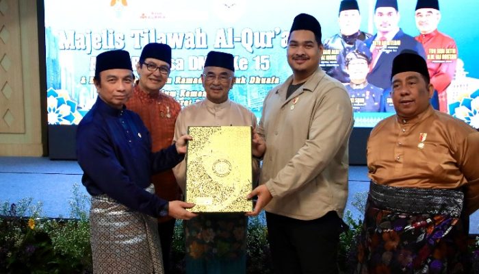 Menpora Dito Resmi Tutup Majelis Tilawah Al Quran Antar Bangsa DMDI ke 15 di Kemenpora