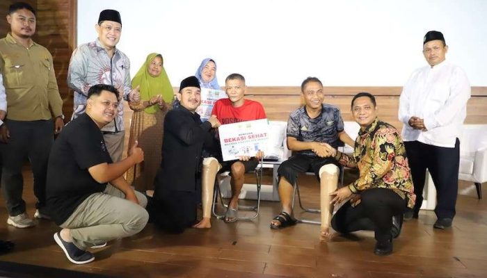Pemkab Bekasi dan Baznas Salurkan Bantuan Sosial Lewat Program Sapa Warga