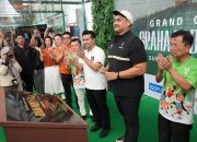 Menpora Dito Ariotedjo Resmikan Graha Padel Club di Surabaya