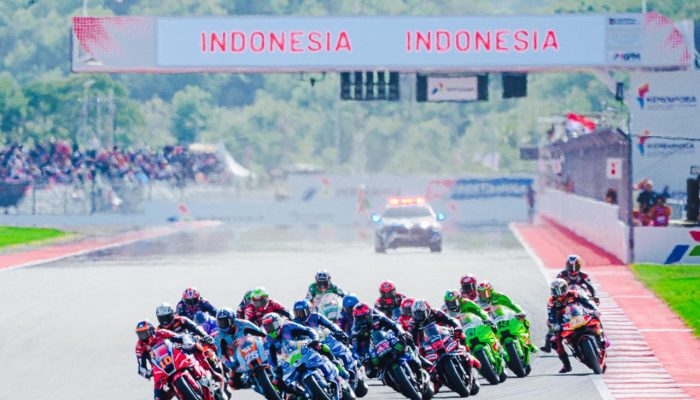Marco Bezzecchi Juara Sprint Race Mandalika, Marquez Finis di Posisi Ketujuh