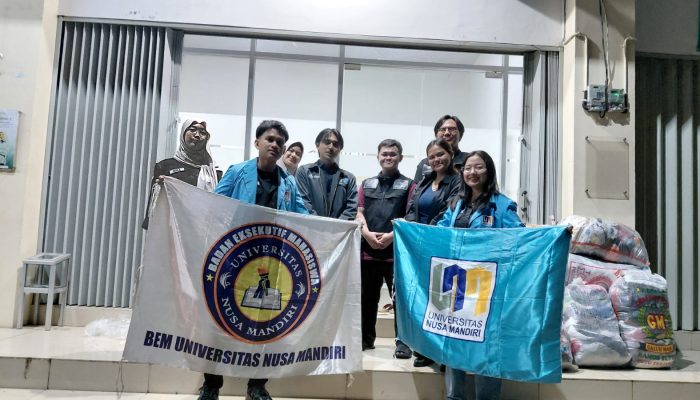 Solidaritas Mahasiswa untuk Sumatera, BEM Universitas Nusa Mandiri Salurkan Donasi Kemanusiaan