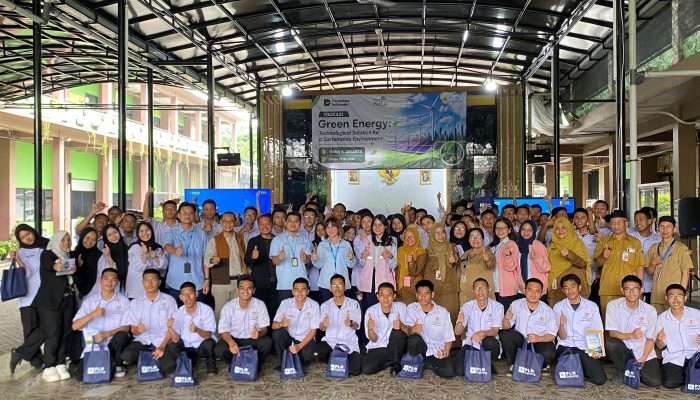Lewat Edukasi Green Energy, PLN Enjiniring Bersama SMKN 5 Jakarta Bangun Masa Depan Berkelanjutan