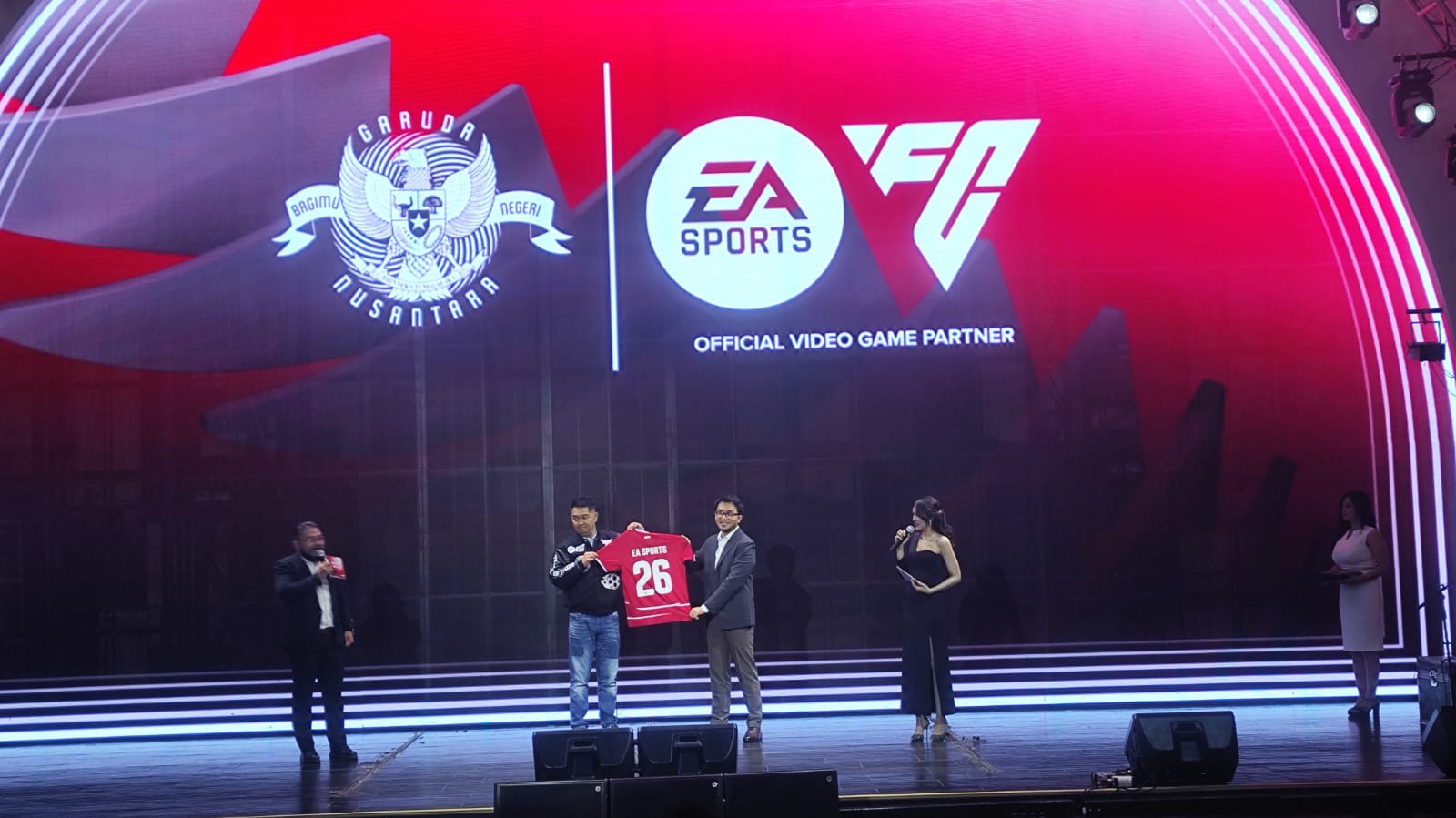 Kementerian Pemuda dan Olahraga Republik Indonesia (Kemenpora RI) menyambut baik kolaborasi antara Persatuan Sepak Bola Seluruh Indonesia (PSSI) dan EA Sports FC yang resmi menghadirkan Tim Nasional (Timnas) Indonesia ke dalam gim sepak bola populer dunia.
