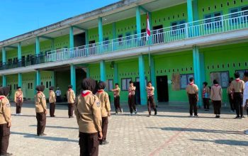 Semarak HUT RI ke-81, Ponpes Darul Mujahidin As-Syafi’i NWDI Semoyang Gelar Upacara Kemerdekaan